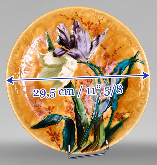 Théodore DECK, Plat d’ornement en céramique émaillée au décor de tulipes-10