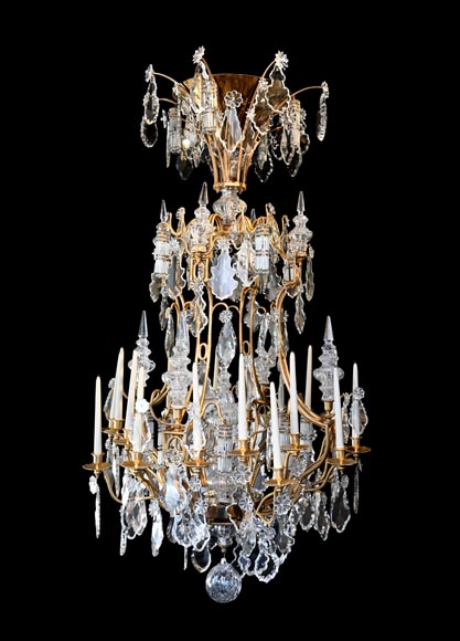 Lustre à vingt-quatre bras de lumière sur le modèle de lustres du château de Versailles, XXe siècle-0