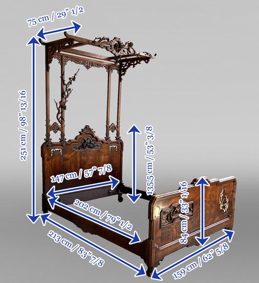 Gabriel VIARDOT, Lit japonisant doté d’un dais et accompagné de sa table de chevet, seconde moitié du XIXe siècle-23