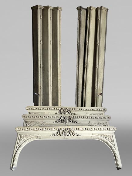 Ensemble de trois boîtes à rideaux en bois sculpté, époque Louis XVI-1