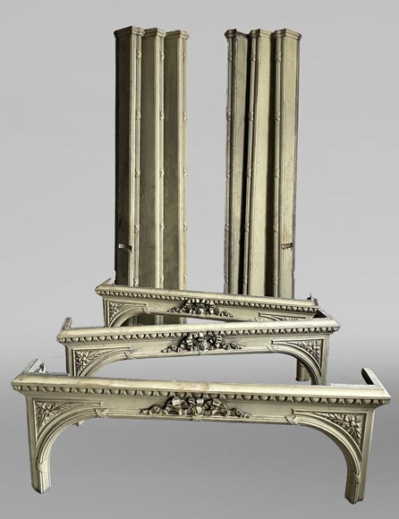 Ensemble de trois boîtes à rideaux en bois sculpté, époque Louis XVI-2
