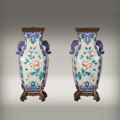Maison Alphonse GIROUX et Charles FICQUENET : Paire de Vases japonisants