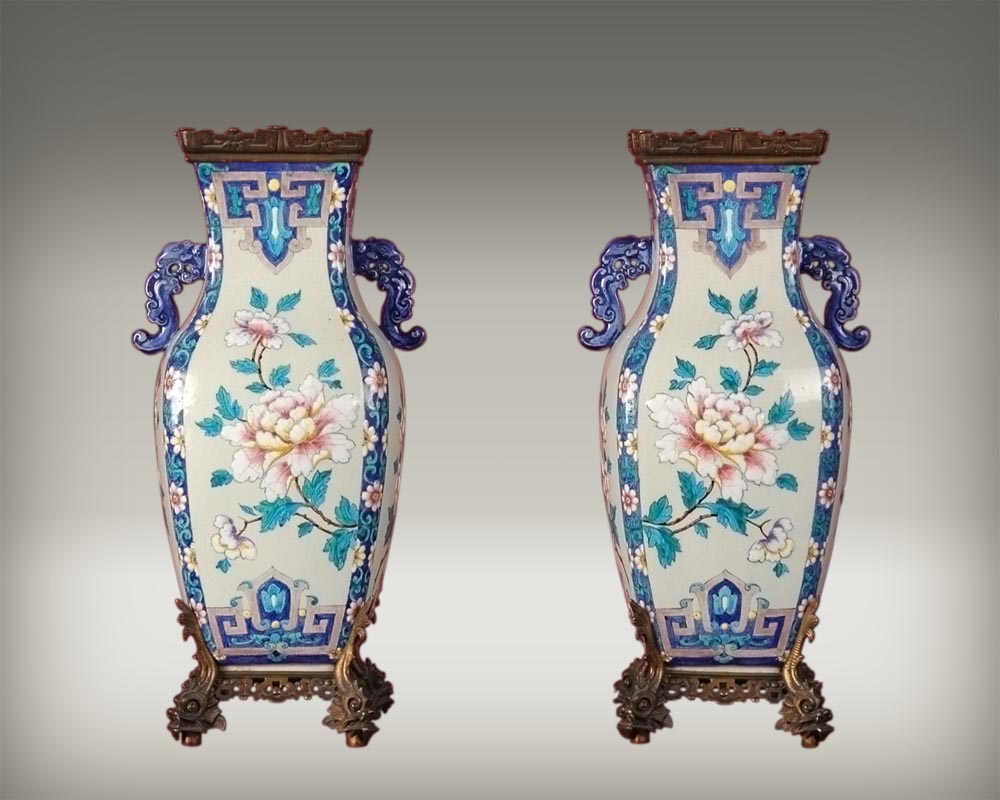 Maison Alphonse GIROUX et Charles FICQUENET : Paire de Vases japonisants-0