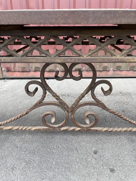 Table en fonte de style néogothique, XIXe siècle-2