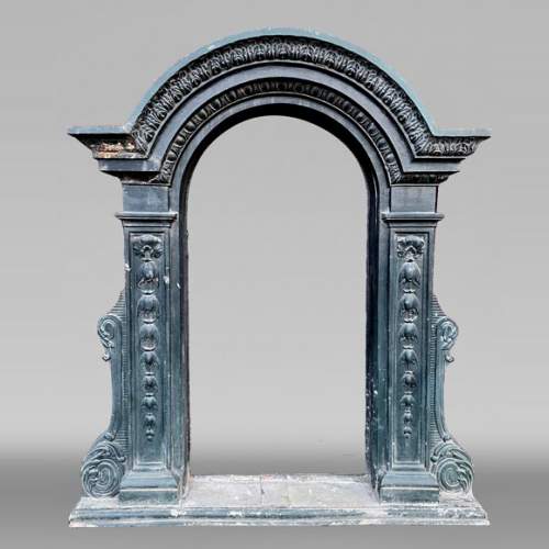 Encadrement de fenêtre en fonte, style Napoléon III, XIXe siècle