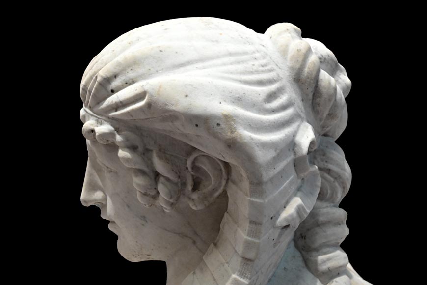 Paire de sphinges en marbre de Carrare sculpté, XIXᵉ siècle-9