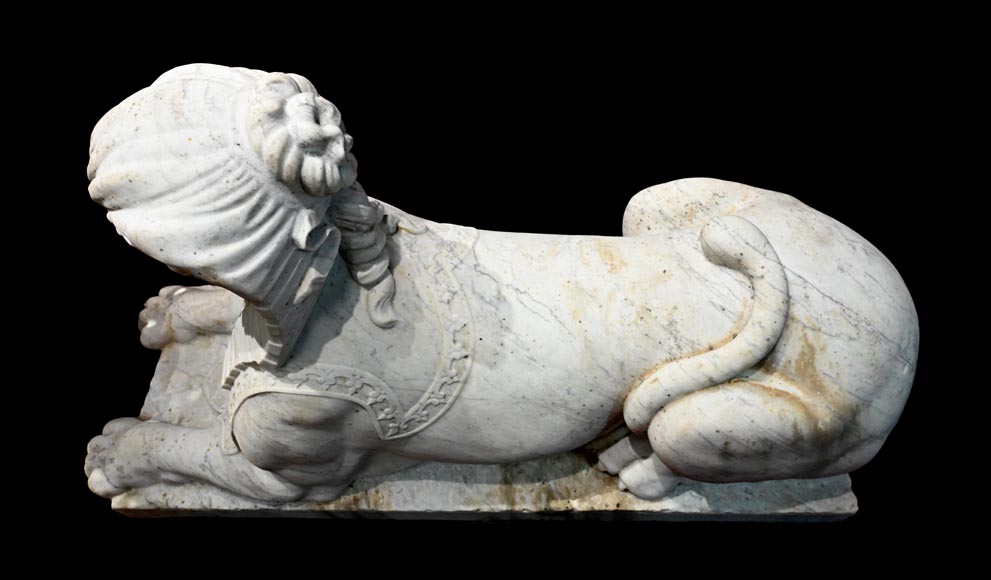Paire de sphinges en marbre de Carrare sculpté, XIXᵉ siècle-12