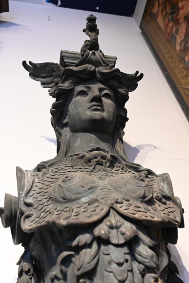 J. SERRE, Paire de termes en bronze représentant Bellone-8