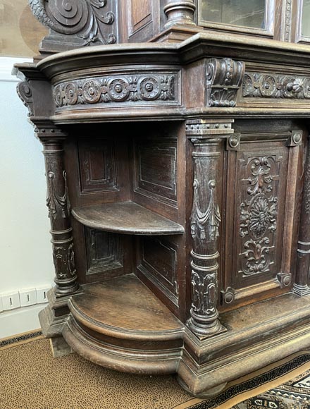 Grand buffet en chêne sculpté, style Napoléon III-7