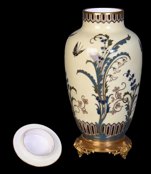 CARRIER-BELLEUSE Albert-Ernest — Vase couvert en porcelaine émaillée de Sèvres-1