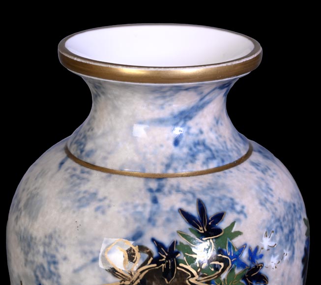 Taxile DOAT – vase en porcelaine émaillée à décor d’Amours jardiniers-6