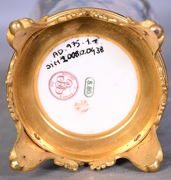 Taxile DOAT – vase en porcelaine émaillée à décor d’Amours jardiniers-8