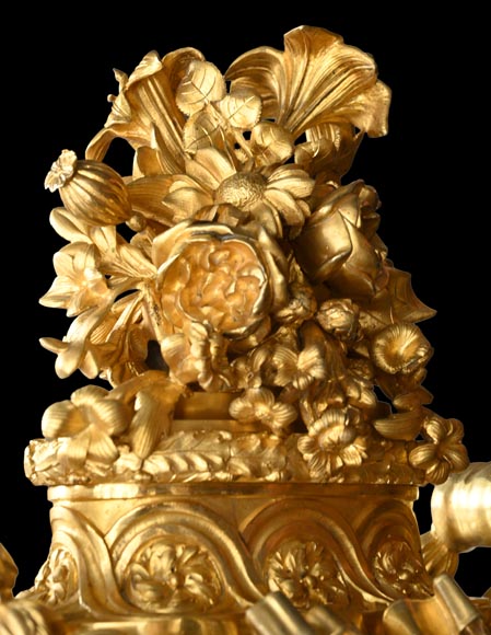 MARQUIS Louis-Auguste, Garniture de cheminée de style Louis XVI en bronze doré et scagliola-3