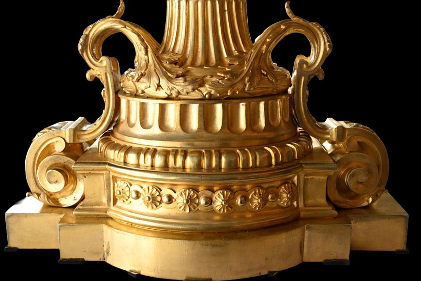 MARQUIS Louis-Auguste, Garniture de cheminée de style Louis XVI en bronze doré et scagliola-12