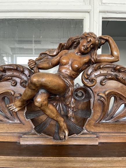 Louis MALARD, chambre à coucher en noyer sculpté-5