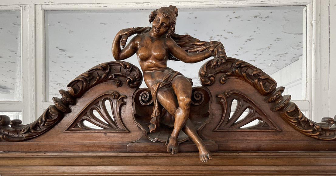 Louis MALARD, chambre à coucher en noyer sculpté-8