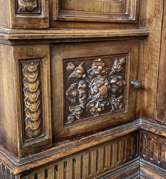 Louis MALARD, chambre à coucher en noyer sculpté-11