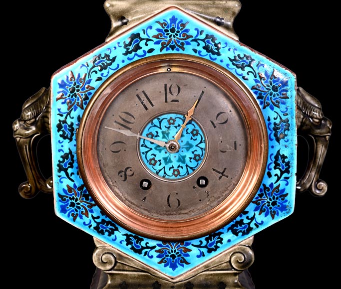 Jules VIEILLARD – Pendule au chien de Fô en faïence polychrome-2