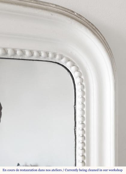 Trumeau perlé simple de style Louis XVI-2
