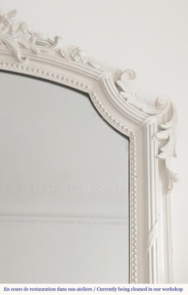 Trumeau de style Régence, richement décoré-2