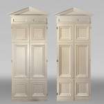 Paire de doubles portes avec fronton, style Louis XVI, XIXe siècle