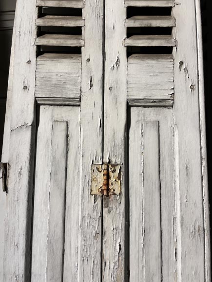 7 paires de volets anciens à persiennes fixes-4