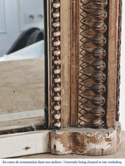 Trumeau style Louis XVI doré, à décor de perle-4