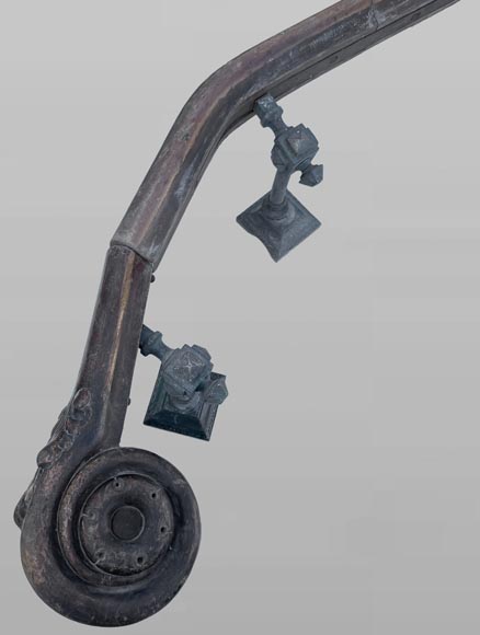 Main courante d’escalier en acajou sculpté-1