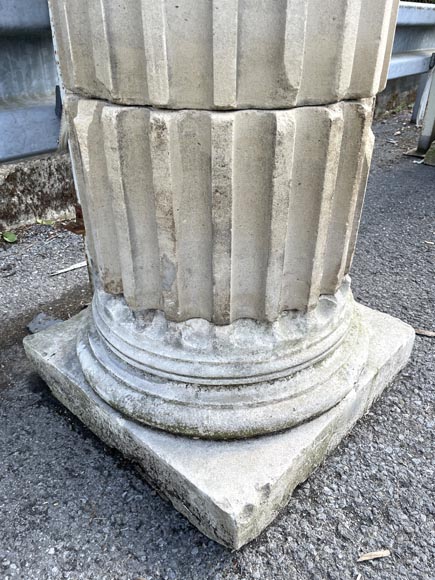 Paire de colonnes cannelées en pierre – Style Dorique, fin XVIIIe siècle-7