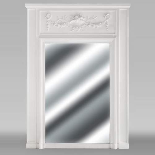 Trumeau de style Louis XVI décoré d'un panier fleuri