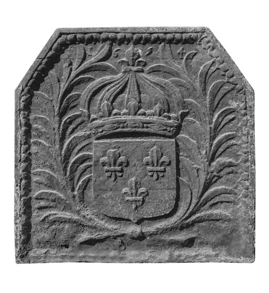 Plaque de cheminée aux armes de France, datée 1654-0