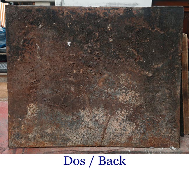 Plaque de cheminée d'époque louis XV, décorée d'un aigle tenant une devise-6
