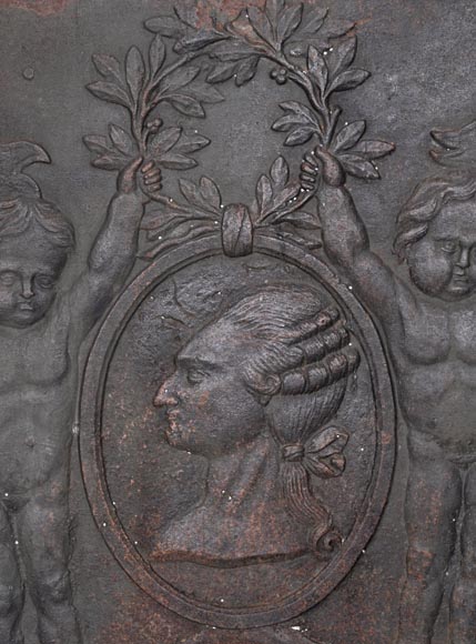 Plaque de cheminée en fonte à l'effigie de Louis XVI-1