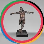Edouard FRAISSE (1880-1956), « Joueur de football tirant », sculpture en régule patiné.