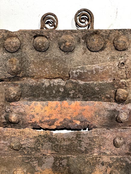 Plaque de cheminée ancienne en fer forgé assemblé-2