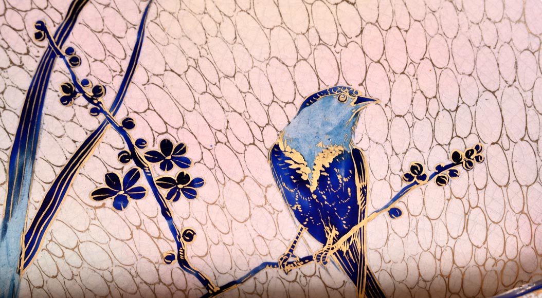 MAISON Alphonse Giroux – Plat décoratif japonisant en porcelaine peint MAISON Alphonse Giroux – Plat décoratif japonisant en porcelaine peint-2