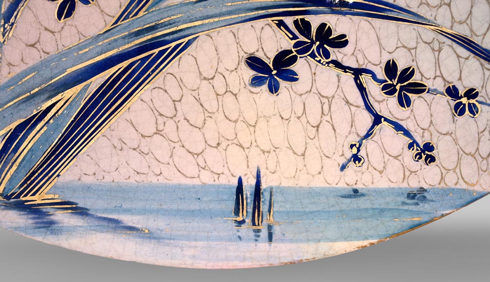 MAISON Alphonse Giroux – Plat décoratif japonisant en porcelaine peint MAISON Alphonse Giroux – Plat décoratif japonisant en porcelaine peint-3