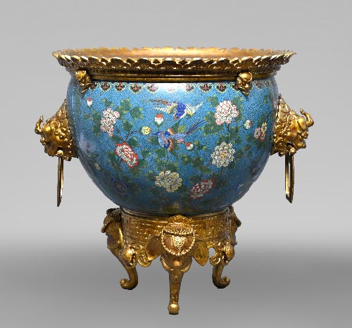 Ferdinand BARBEDIENNE – Cache-pot japonisant en bronze doré et émaux cloisonnés