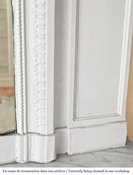 Trumeau de style Louis XVI décoré de guirlandes fleuries-3