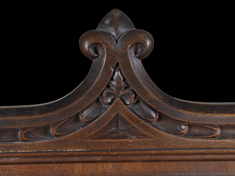 Suite de 12 chaises néo-gothiques présentant quatre types de dossiers ajourés différents Suite de 12 chaises néo-gothiques présentant quatre types de dossiers ajourés différents-6