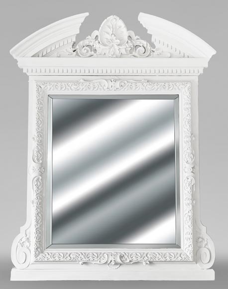 Trumeau de style Napoléon III richement décoré et surmonté d'un fronton Trumeau de style Napoléon III richement décoré et surmonté d'un fronton-0