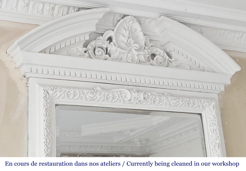 Trumeau de style Napoléon III richement décoré et surmonté d'un fronton Trumeau de style Napoléon III richement décoré et surmonté d'un fronton-6