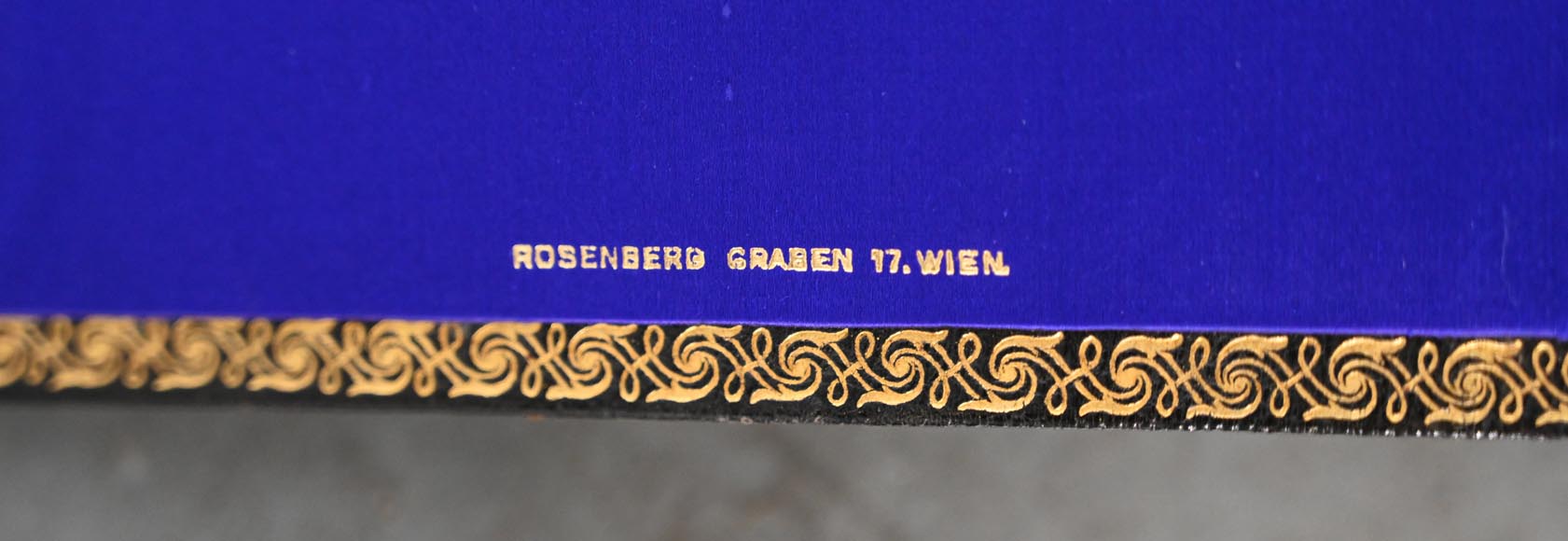 Julien-Nicolas RIVART (1802-1867) – Album photo à décor de marqueterie de porcelaine sur cuir Julien-Nicolas RIVART (1802-1867) – Album photo à décor de marqueterie de porcelaine sur cuir-9