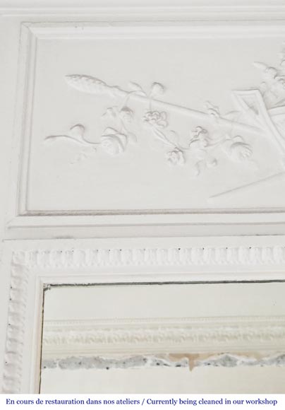 Trumeau de style louis XVI décoré d'un vase Trumeau de style louis XVI décoré d'un vase-2