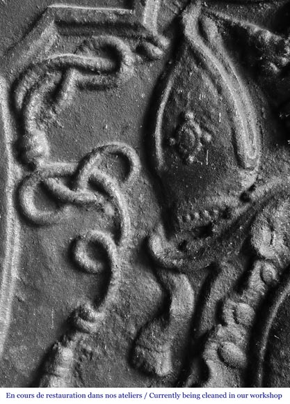 Plaque de cheminée aux Armoirie au lion-3