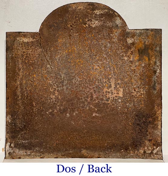 Plaque de cheminée aux armes de France et corne d'abondance-7