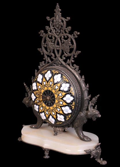 BOYE Charles, Pendule de table à décor orientaliste-2