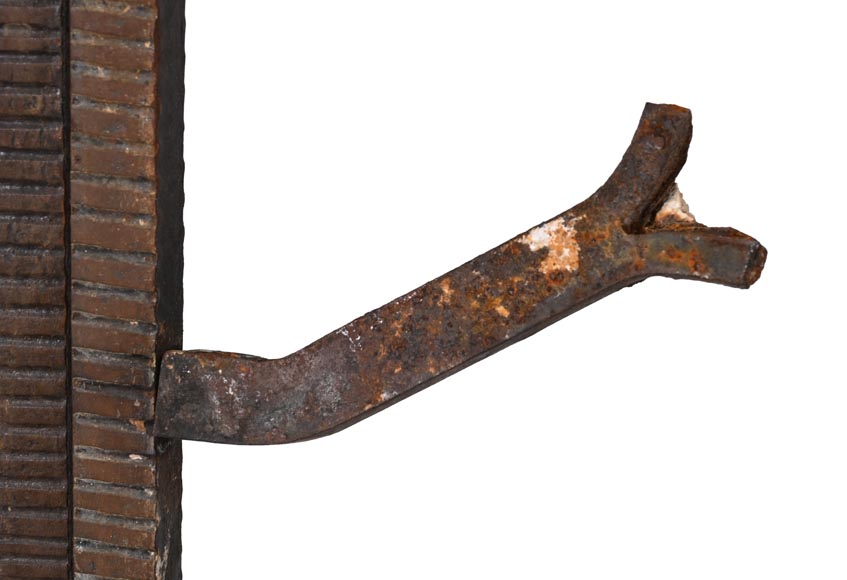 Pare-étincelles de cheminée en fer forgé à décor de branches de pin-7