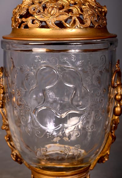 L’Escalier de Cristal (att. à), Coupe aux coloquintes, cristal et bronze doré L’Escalier de Cristal (att. à), Coupe aux coloquintes, cristal et bronze doré-10