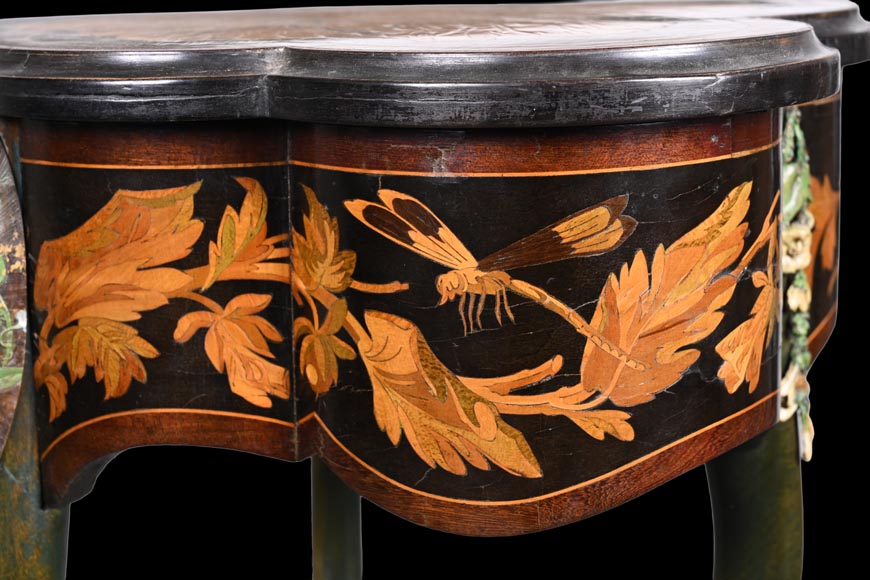 Charles-Guillaume DIEHL, Guéridon aux insectes et papillons-9